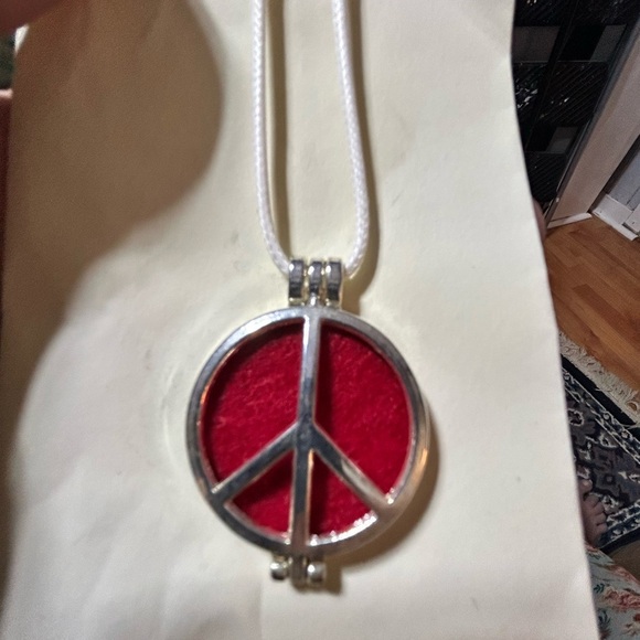 Silver Peace Pendant Necklace with essential oil diffuser- Handcrafted - Picture 4 of 7